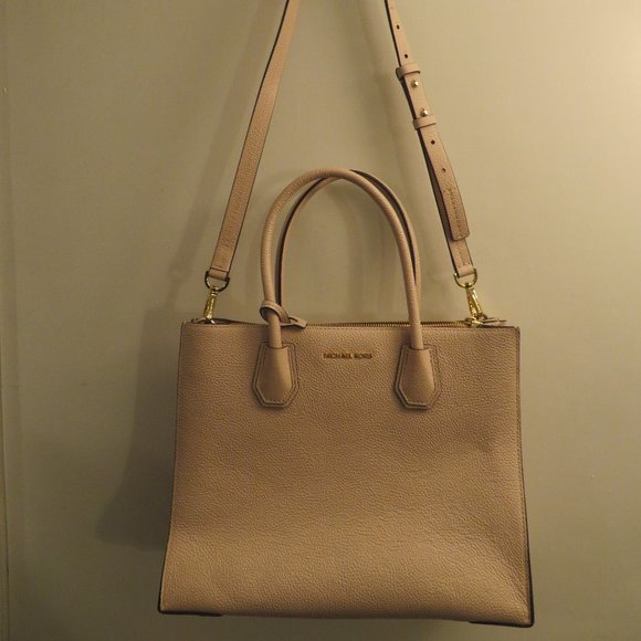 Michael Kors Handbag - Picture 2 of 5
